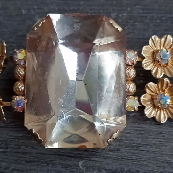 flower detail necklace   - Picture 3 of 5